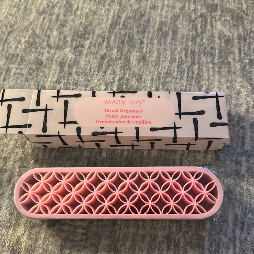Womens Mary Kay Brush Holder